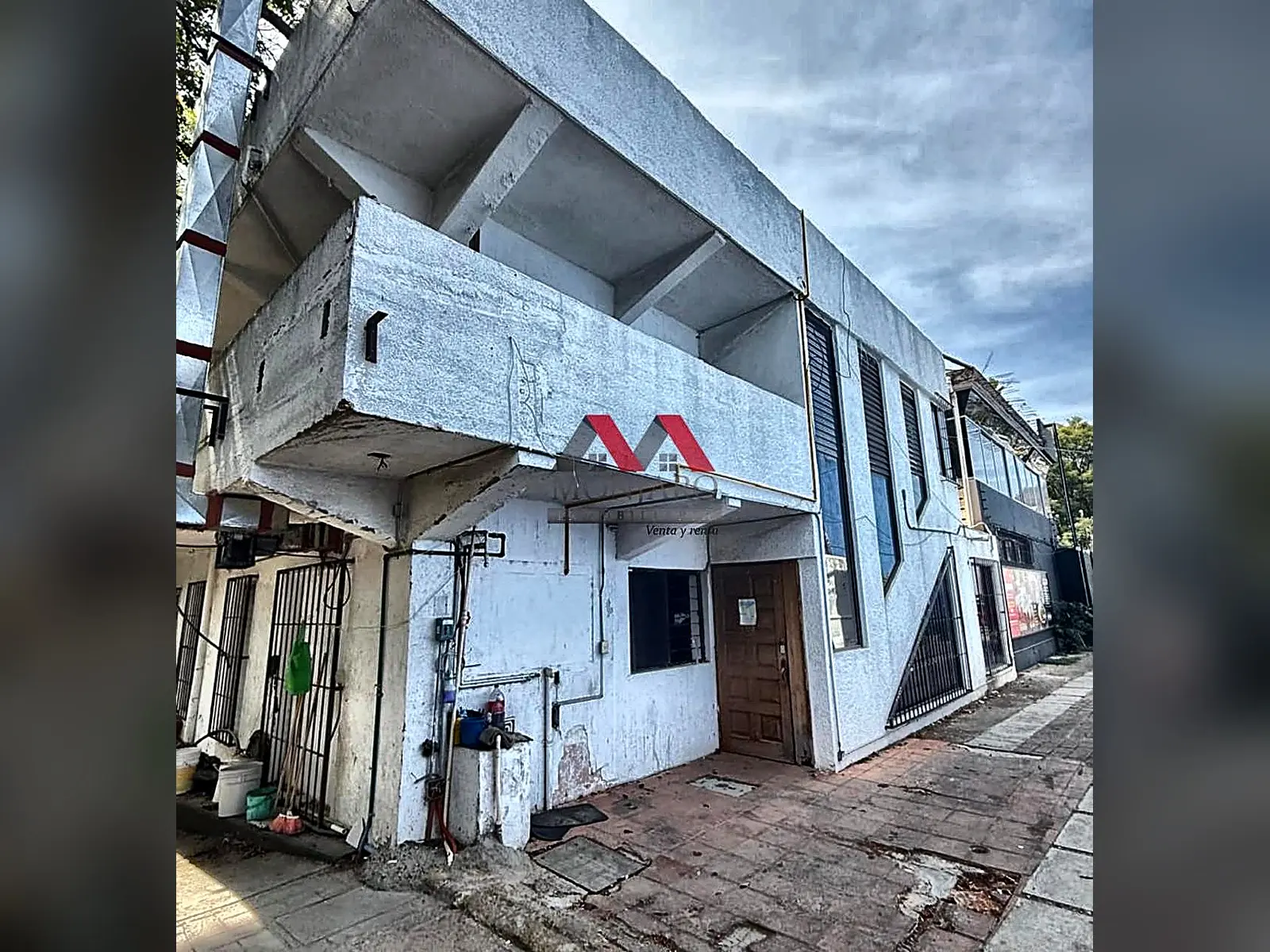 Construcción lateral dentro del predio comercial en Oaxaca